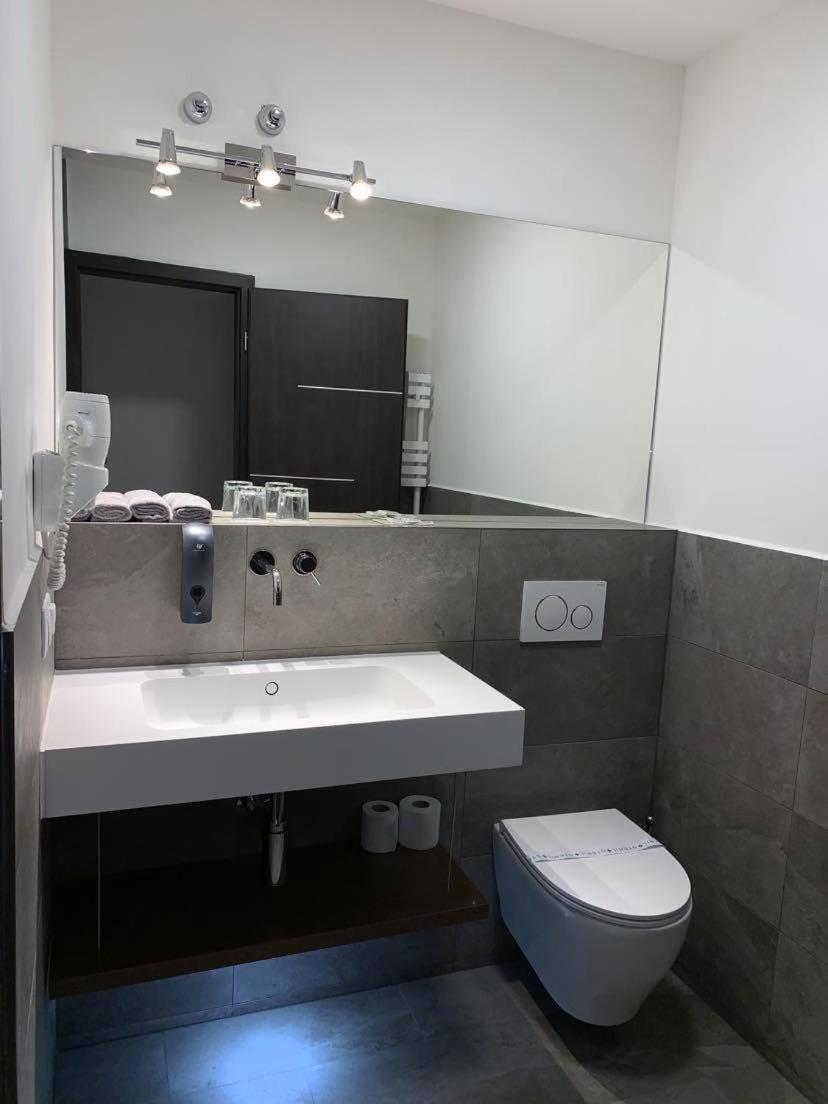 Hotel Zodiaco Szekszard Bilik gambar