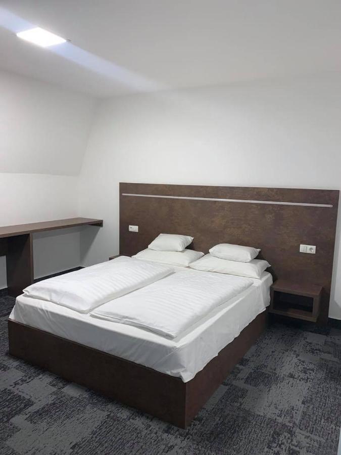 Hotel Zodiaco Szekszard Bilik gambar